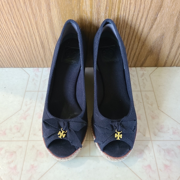 EUC ✨️ Tory Burch Jackie Bow Espadrille Peep-toe Wedges Size 6.5 - Picture 4 of 11
